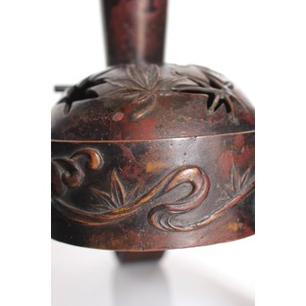 宮田藍堂 竜田川紋烏帽子型香炉　K550 