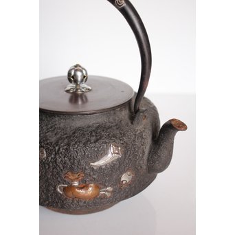 宝尽高盛銀象嵌 鉄瓶　K551 