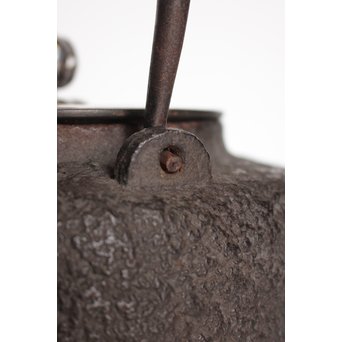 宝尽高盛銀象嵌 鉄瓶　K551 