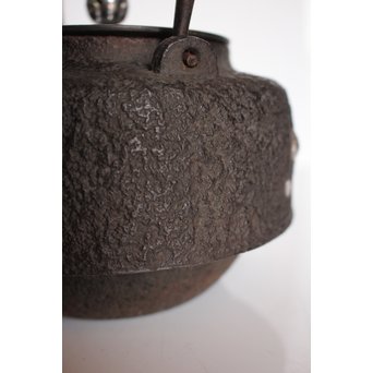 宝尽高盛銀象嵌 鉄瓶　K551 