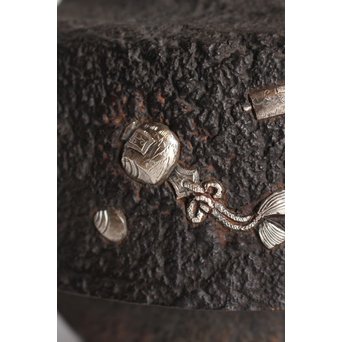 宝尽高盛銀象嵌 鉄瓶　K551 