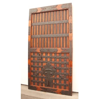 重厚鉄金具総欅格子蔵戸　W553 
