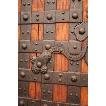 重厚鉄金具総欅格子蔵戸　W553 