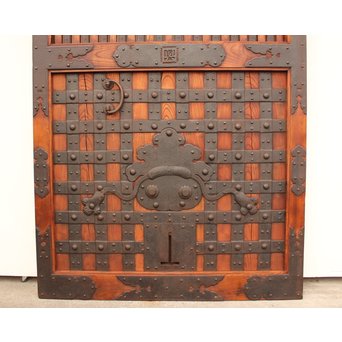 重厚鉄金具総欅格子蔵戸　W553 