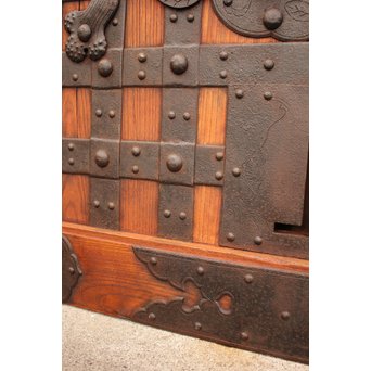 重厚鉄金具総欅格子蔵戸　W553 