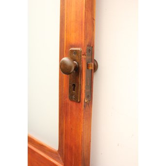 二段階観音ガラスドア　GD1084 