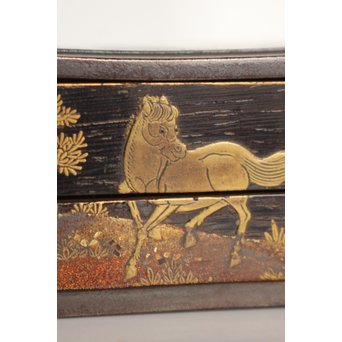 紫檀風 馬図蒔絵重香合　Q001 