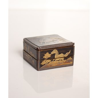 紫檀風 馬図蒔絵重香合　Q001