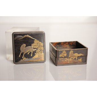 紫檀風 馬図蒔絵重香合　Q001 