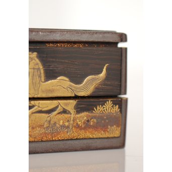 紫檀風 馬図蒔絵重香合　Q001 