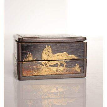 紫檀風 馬図蒔絵重香合　Q001 