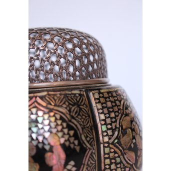 阿古陀型 螺鈿/青貝入香炉　Q002 