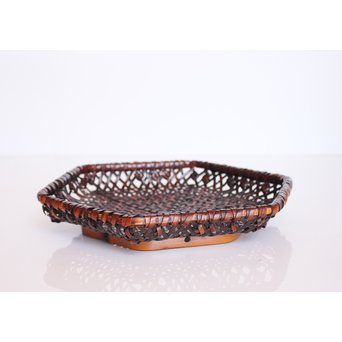 人間国宝 飯塚小玕斎 六角竹編籠　U009 