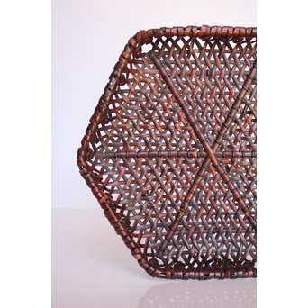 人間国宝 飯塚小玕斎 六角竹編籠　U009 