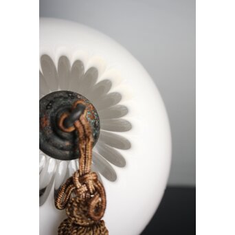 白被 外切子球体電笠　A1807Y 