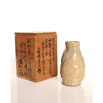 大田垣 蓮月 手捻徳利　P012