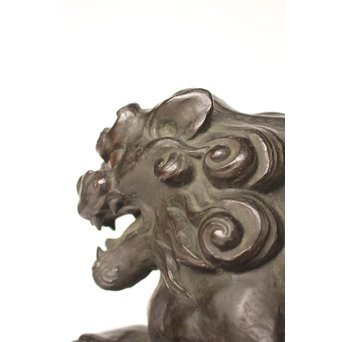 市岡紫雲 玉獅子置物　M017 