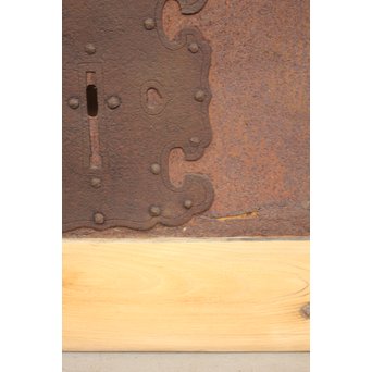 侘朽ちた鉄板 細身格子蔵戸　W588 