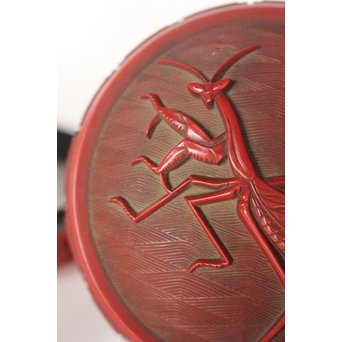 玉楮象谷 明堆朱写 蟷螂紋香合　Q014 