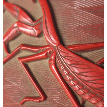 玉楮象谷 明堆朱写 蟷螂紋香合　Q014 