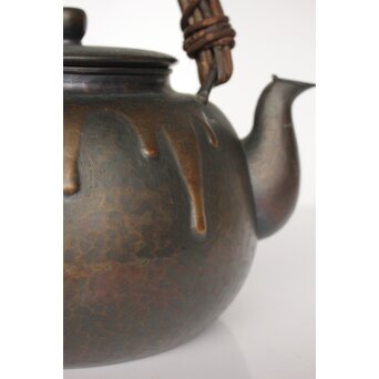玉川堂 鎚起銅製 甕垂文湯沸/銅瓶 アケビ蔓弦　M042 