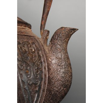 金龍堂大國/大国造 特別底款 日ノ丸形象嵌入饕餮紋鉄瓶　M047 