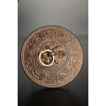 金龍堂大國/大国造 特別底款 日ノ丸形象嵌入饕餮紋鉄瓶　M047 