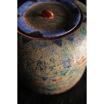 前田正博 色絵金銀彩蓋付壺/水指　P043 