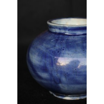 李朝 白磁瑠璃地 刷毛目丸壷　P044 