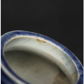 李朝 白磁瑠璃地 刷毛目丸壷　P044 