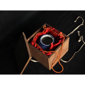 李朝 白磁瑠璃地 刷毛目丸壷　P044 