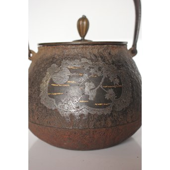 金寿堂 金銀象嵌鉄瓶　M061 