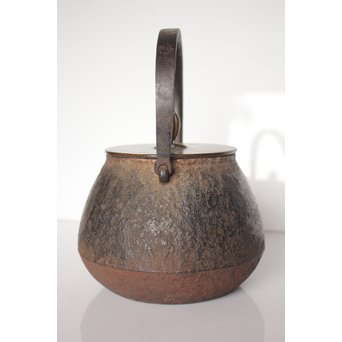 金寿堂 金銀象嵌鉄瓶　M061 