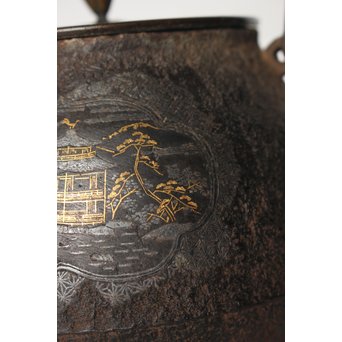 金寿堂 金銀象嵌鉄瓶　M061 