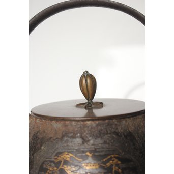 金寿堂 金銀象嵌鉄瓶　M061 