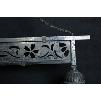 2灯桜紋 花型シェードのシャンデリア照明　A1876 