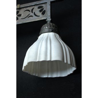 2灯桜紋 花型シェードのシャンデリア照明　A1876 