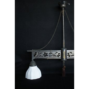 2灯桜紋 花型シェードのシャンデリア照明　A1876 