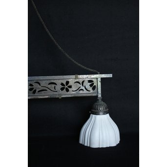 2灯桜紋 花型シェードのシャンデリア照明　A1876 