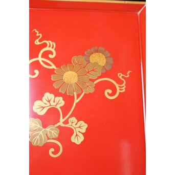 桐唐草蒔絵重箱と重台　Q027 