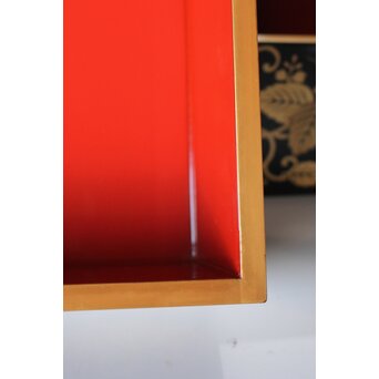 桐唐草蒔絵重箱と重台　Q027 