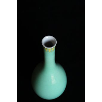 吉田美統 釉裏金彩花瓶　P060 