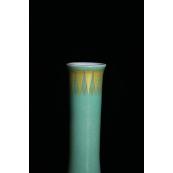 吉田美統 釉裏金彩花瓶　P060 