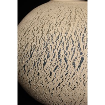 松井康成 堆瓷象裂文壷　P067 