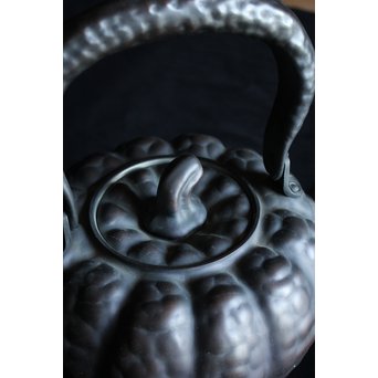 皆川堂 鎚起銅器 南瓜型水注　M063 