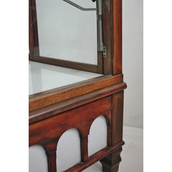 乳白色ガラスのショーケース　G276 