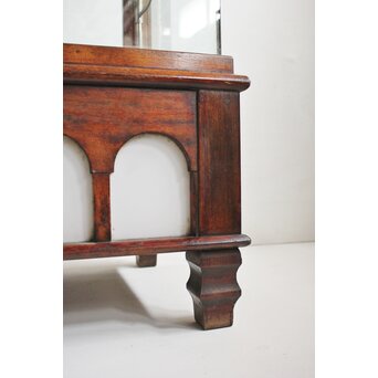 乳白色ガラスのショーケース　G276 