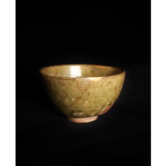 青唐津呼継茶碗　P080