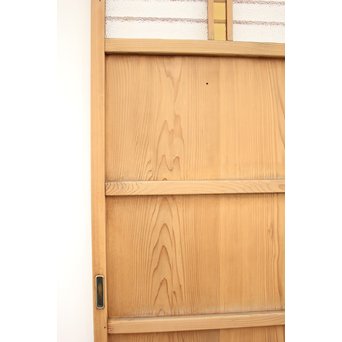 黄色ガラスの白木雪隠戸　GD1191 