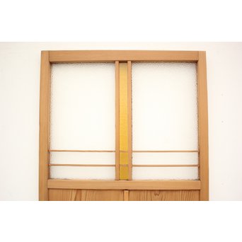 黄色ガラスの白木雪隠戸　GD1191 